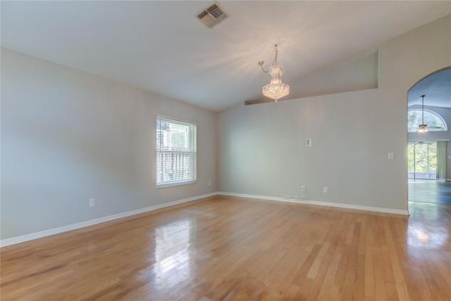 propertyPhotos/23161629_1663264684-1.jpeg